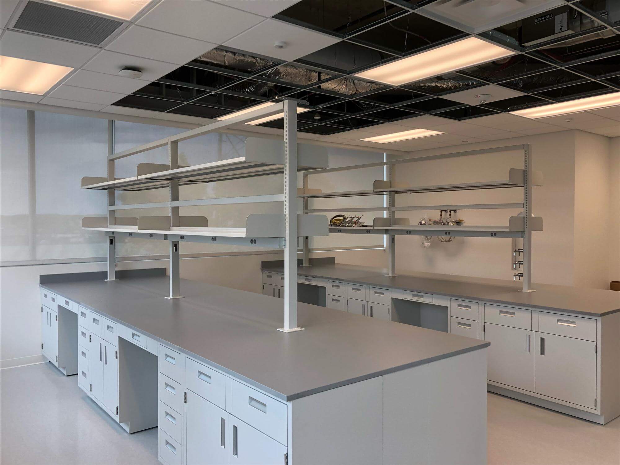 Flexible lab shelving fixtures for all labs in the state of Mississippi
