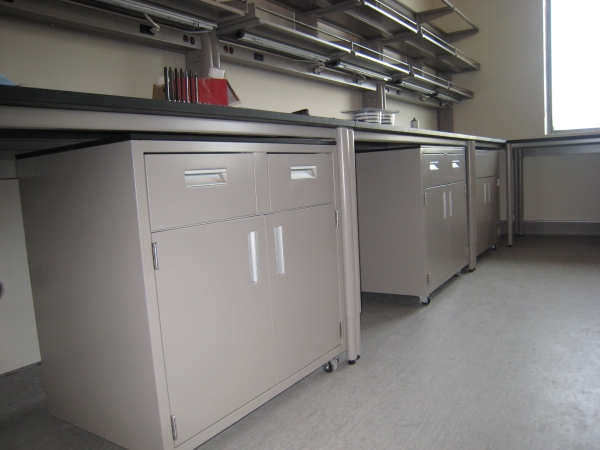 Mobile Undercounter Cabinets & More Laboratory Furniture